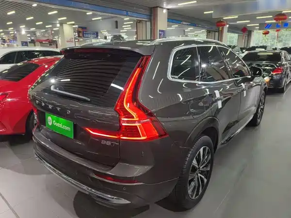 Volvo XC60 2023, фото 6