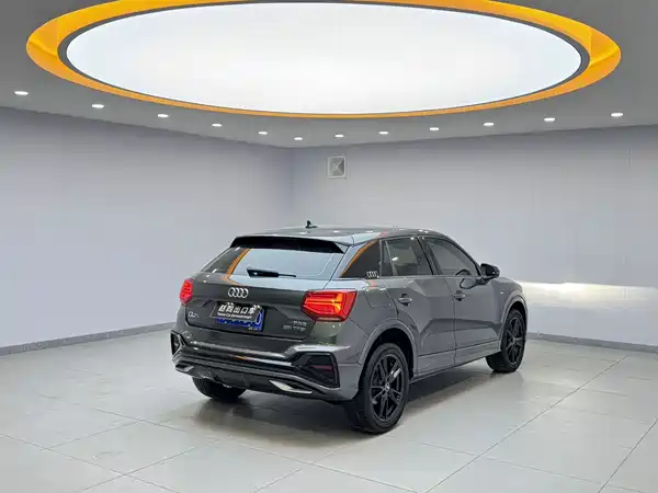 Audi Q2L 2022, фото 6