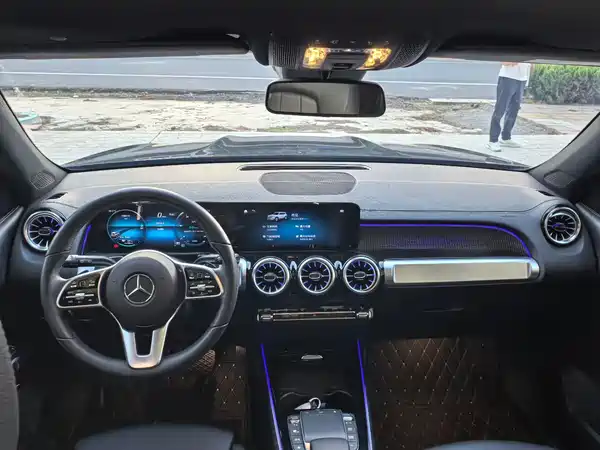 Mercedes-Benz EQB 2022, фото 6