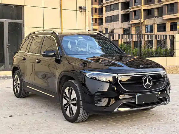 Mercedes-Benz EQB 2022, фото 3