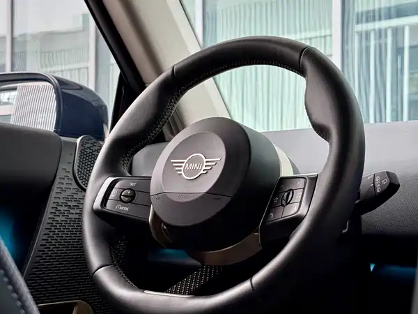 MINI Cooper SE 2024, фото 6