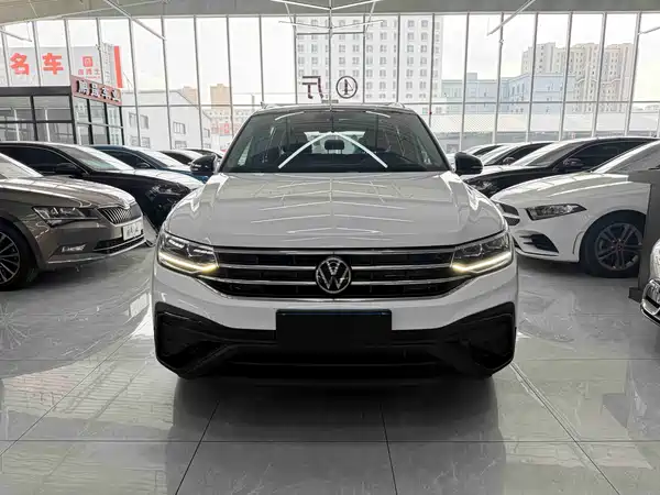 Volkswagen Tiguan L 2023, фото 2