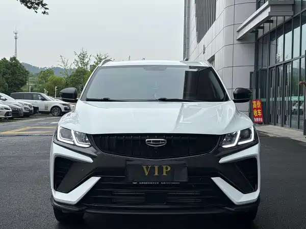 Geely Coolray 2023