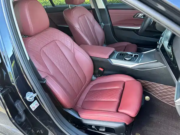 BMW 3 Series 2024, фото 5