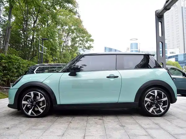 MINI 2025, фото 5