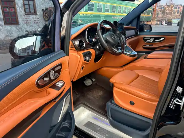 Mercedes-Benz V-Class 2022, фото 4
