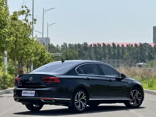 Volkswagen Magotan 2023, фото 4