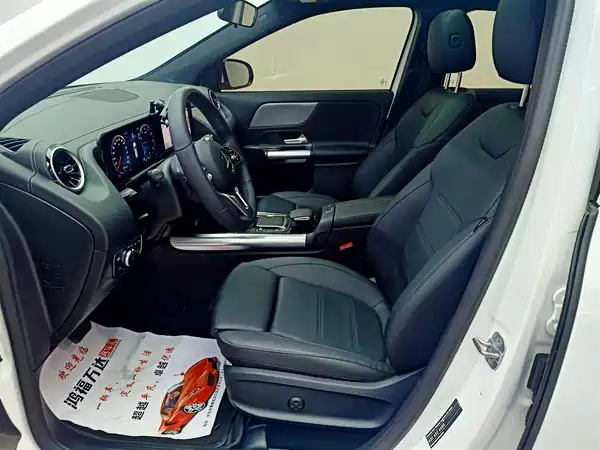 Mercedes-Benz GLA 2023, фото 9