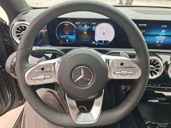 Mercedes-Benz A-Class 2022, фото 10