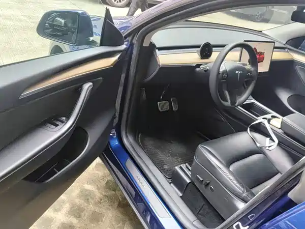 Tesla Model Y 2022, фото 15