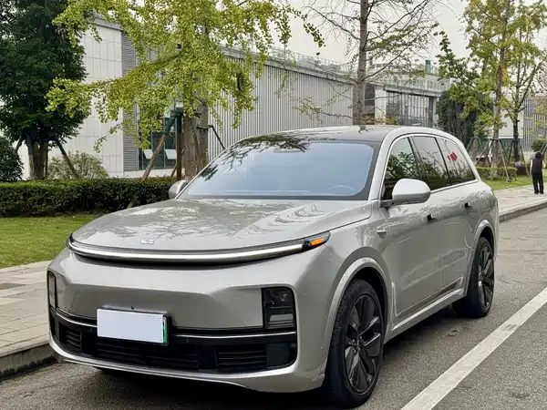 Li Auto L8 2023