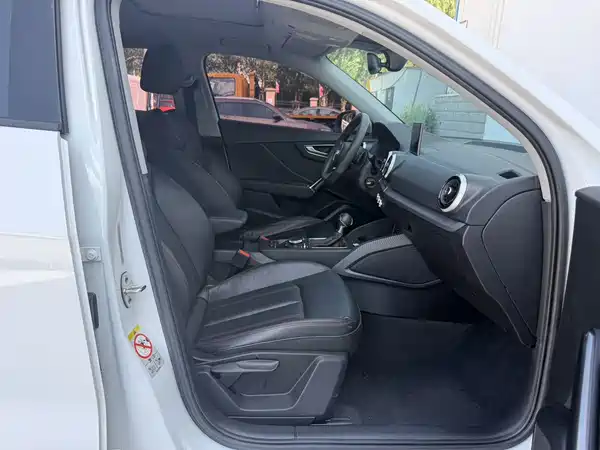 Audi Q2L 2021, фото 22