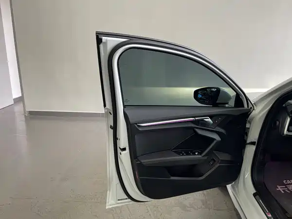 Audi A3 2023, фото 9