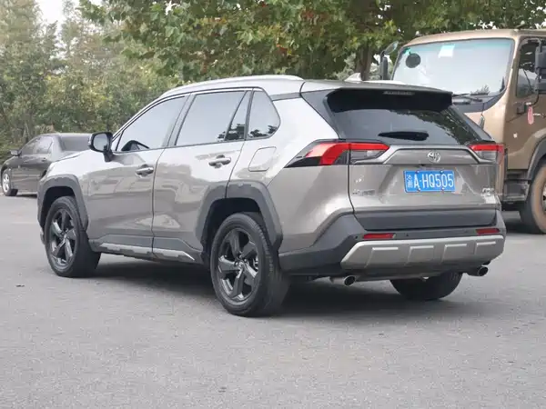 Toyota RAV4 2022, фото 7