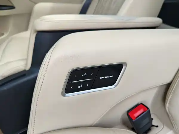 Buick GL8 2022, фото 26