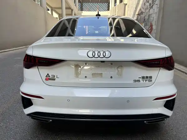 Audi A3 2023, фото 6