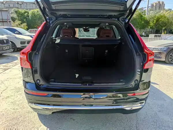 Volvo XC60 2025, фото 19