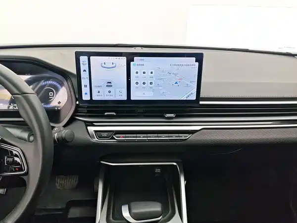 Geely Emgrand 2023, фото 13