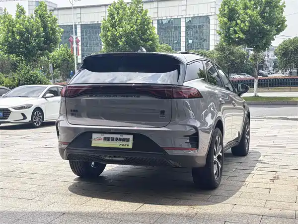 BYD Tang DM-i 2025, фото 7