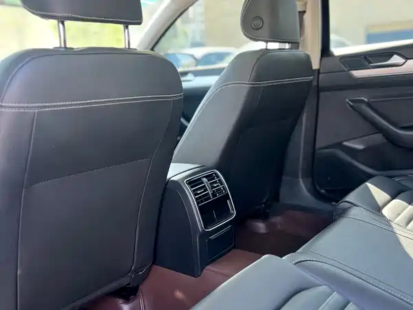 Volkswagen Magotan 2023, фото 5