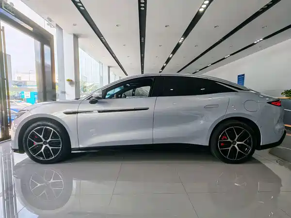 BYD Han L 2025, фото 11