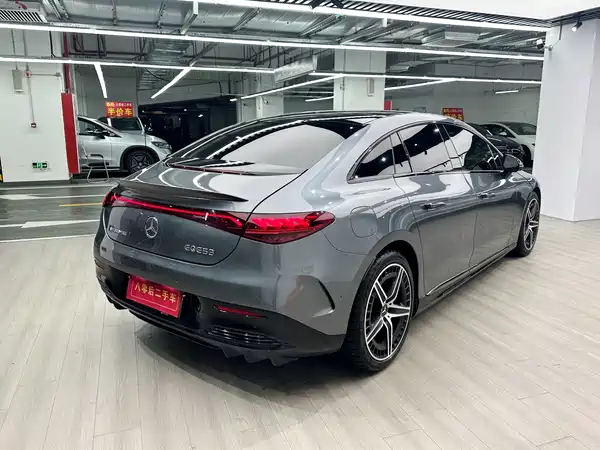 Mercedes-Benz EQE AMG 2023, фото 7