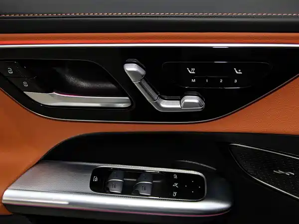 Mercedes-Benz GLC 2024, фото 27
