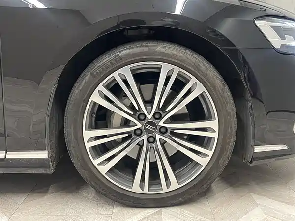 Audi A8 2023, фото 11