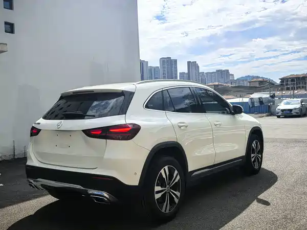 Mercedes-Benz GLA 2024, фото 9