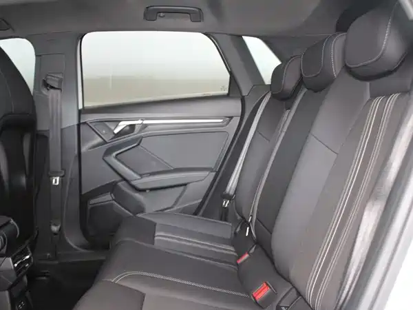 Audi A3 2023, фото 8