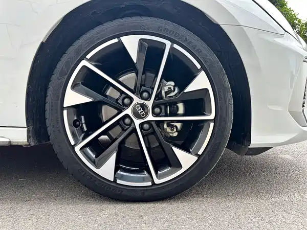 Audi A3 2023, фото 23
