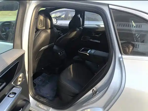 Mercedes-Benz EQE SUV 2023, фото 7