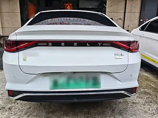 Geely Emgrand L PHEV 2022, фото 5