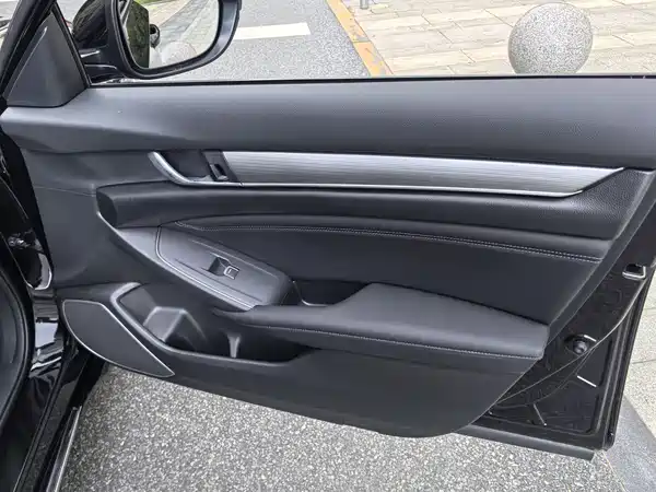 Honda Accord 2022, фото 11