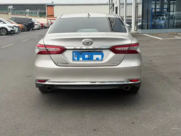 Toyota Camry 2023, фото 6