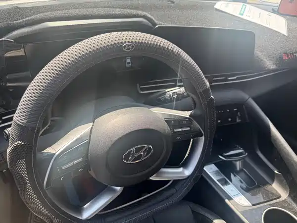 Hyundai Elantra 2022, фото 8