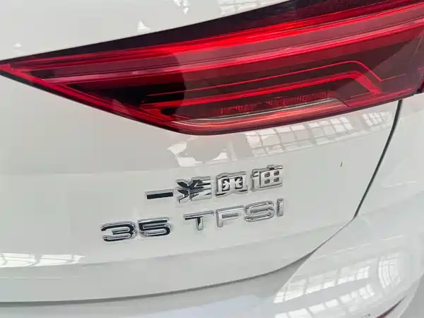 Audi Q3 2024, фото 11