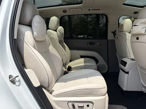 Li Auto i8 2025, фото 26