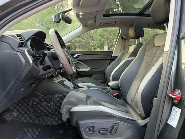 Audi Q3 2022, фото 8