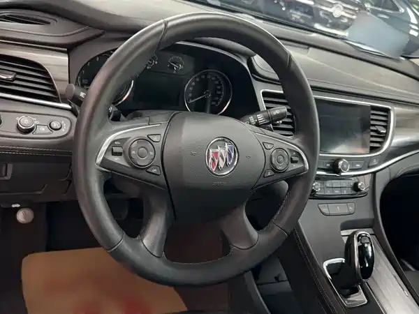 Buick LaCrosse 2022, фото 2