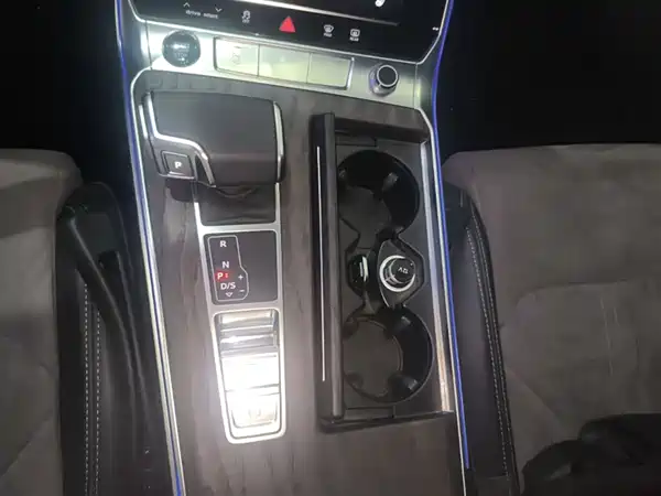 Audi A6L 2023, фото 13