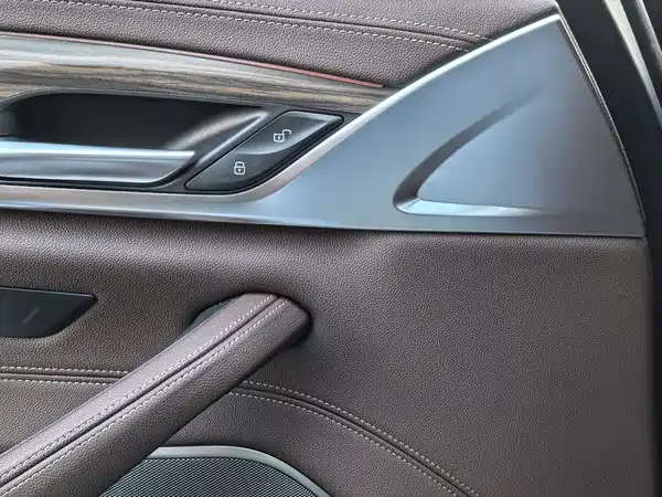 BMW 5 Series 2022, фото 32
