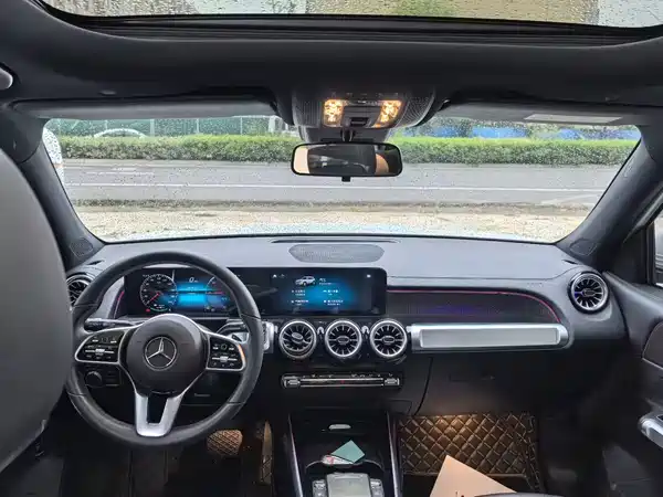 Mercedes-Benz EQB 2022, фото 6