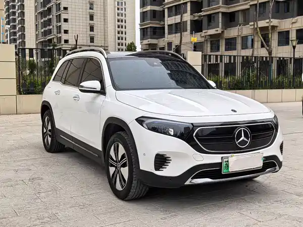 Mercedes-Benz EQB 2022, фото 3