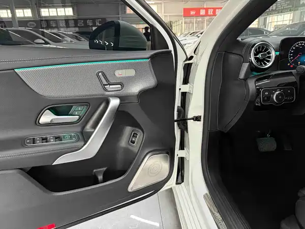 Mercedes-Benz A-Class 2022, фото 9