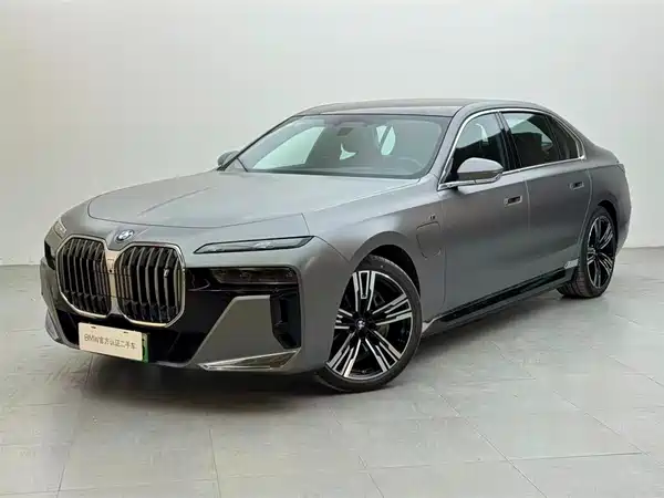 BMW i7 2023