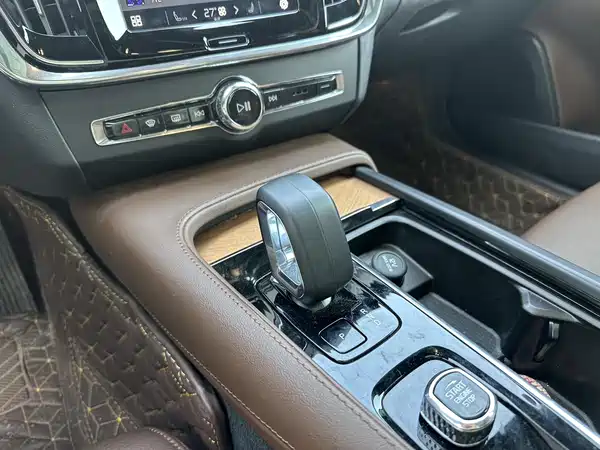 Volvo S90 2024, фото 5