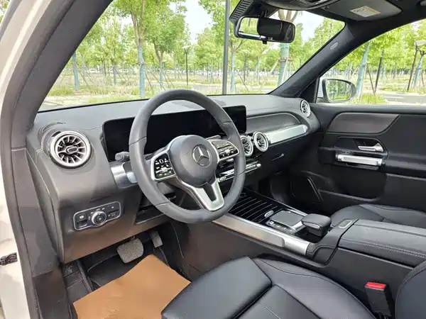 Mercedes-Benz GLB 2022, фото 13