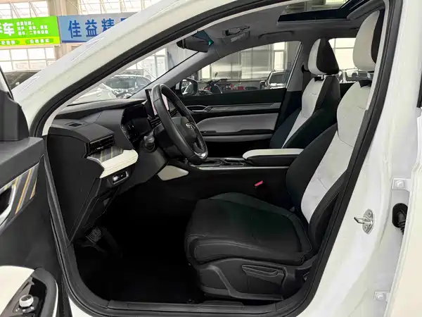 Geely Emgrand L 2022, фото 8