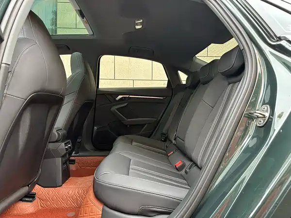 Audi A3 2023, фото 19